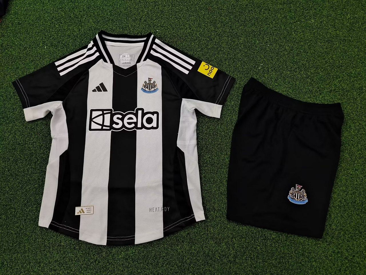 Kids-Newcastle 24/25 Home Soccer Jersey(Player)